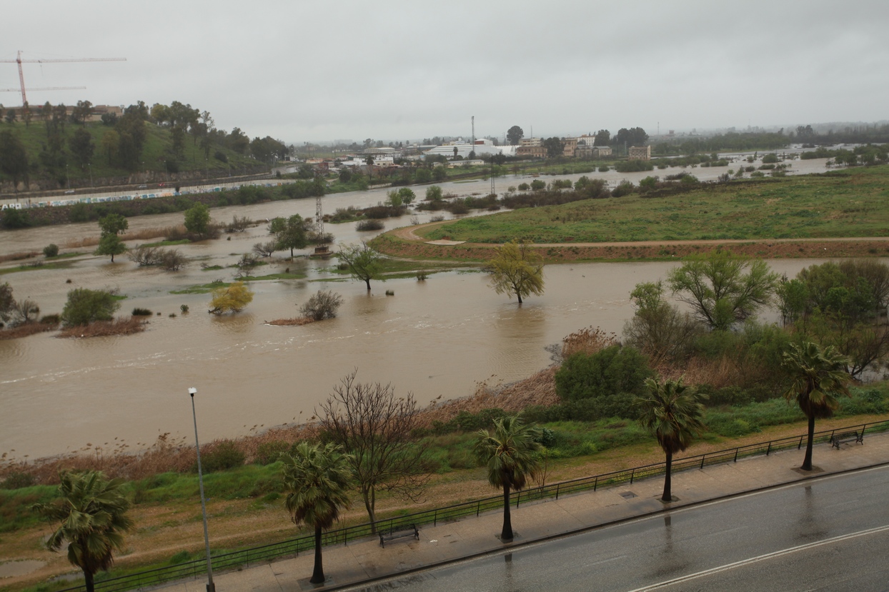 Crecida del río Guadiana a su paso por Badajoz