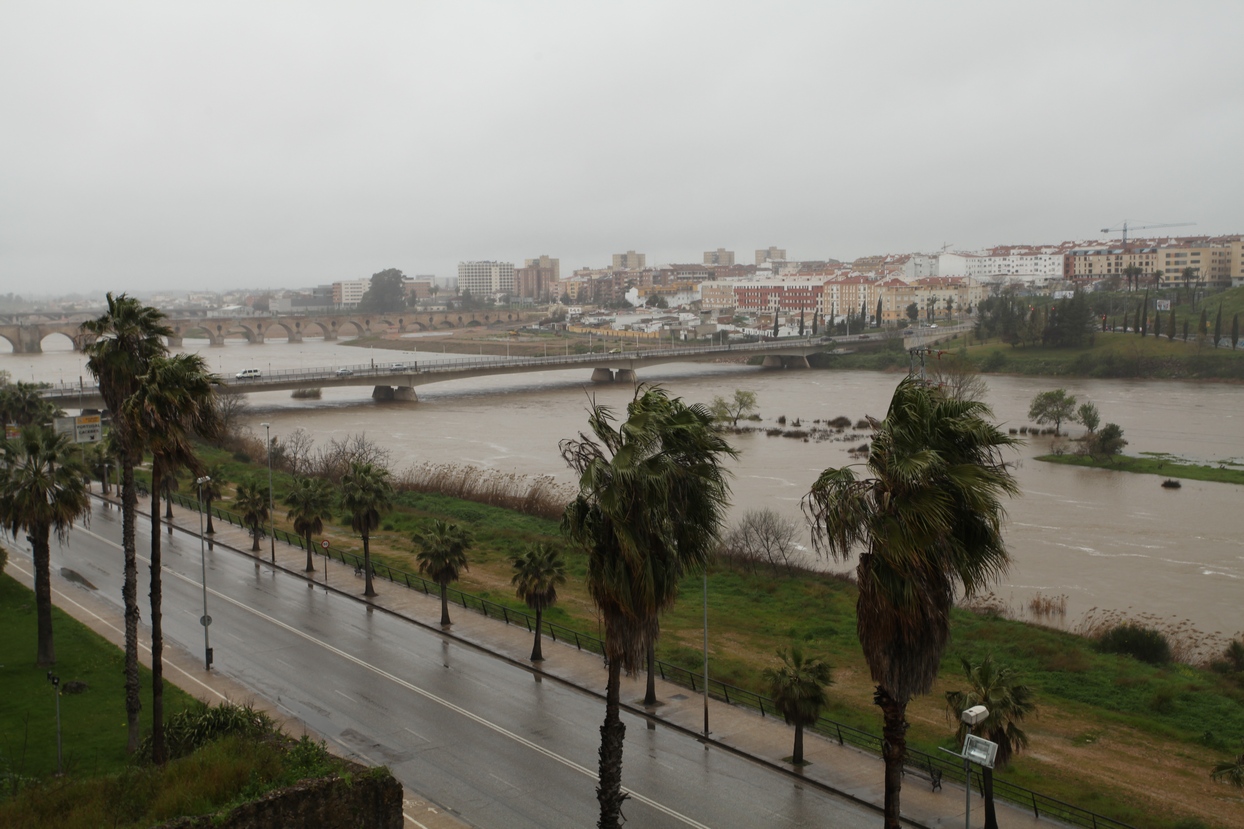 Crecida del río Guadiana a su paso por Badajoz
