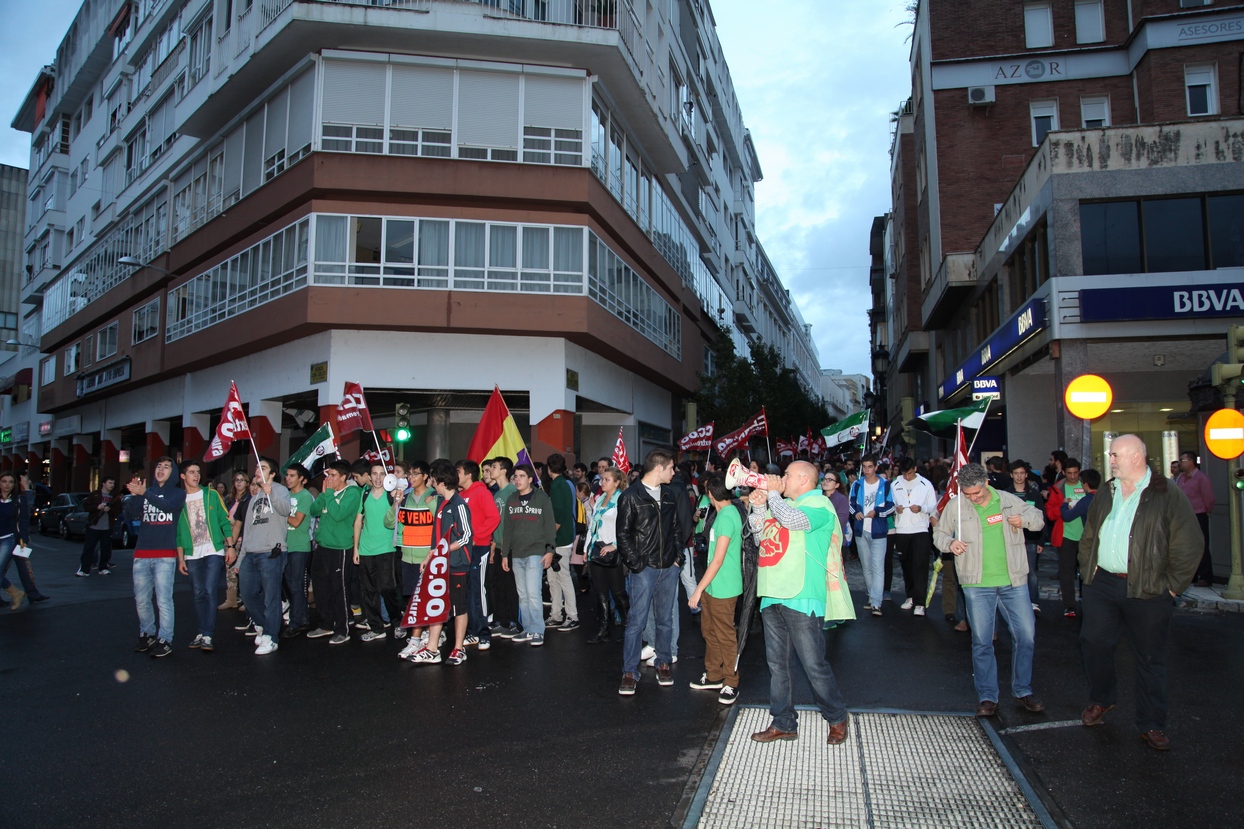 Imágenes de la manifestación de Badajoz contra la Ley Wert