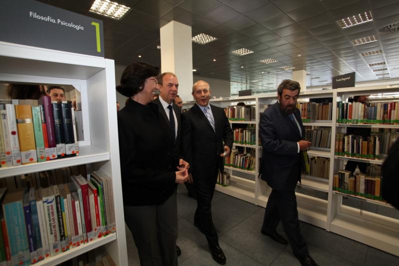 Wert inaugura la nueva Biblioteca Pública del Estado en Badajoz