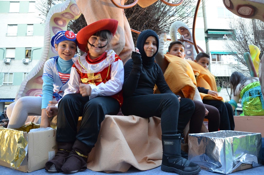 Miles de niños disfrutan de la llegada de los Reyes Magos de Oriente a Badajoz Parte II