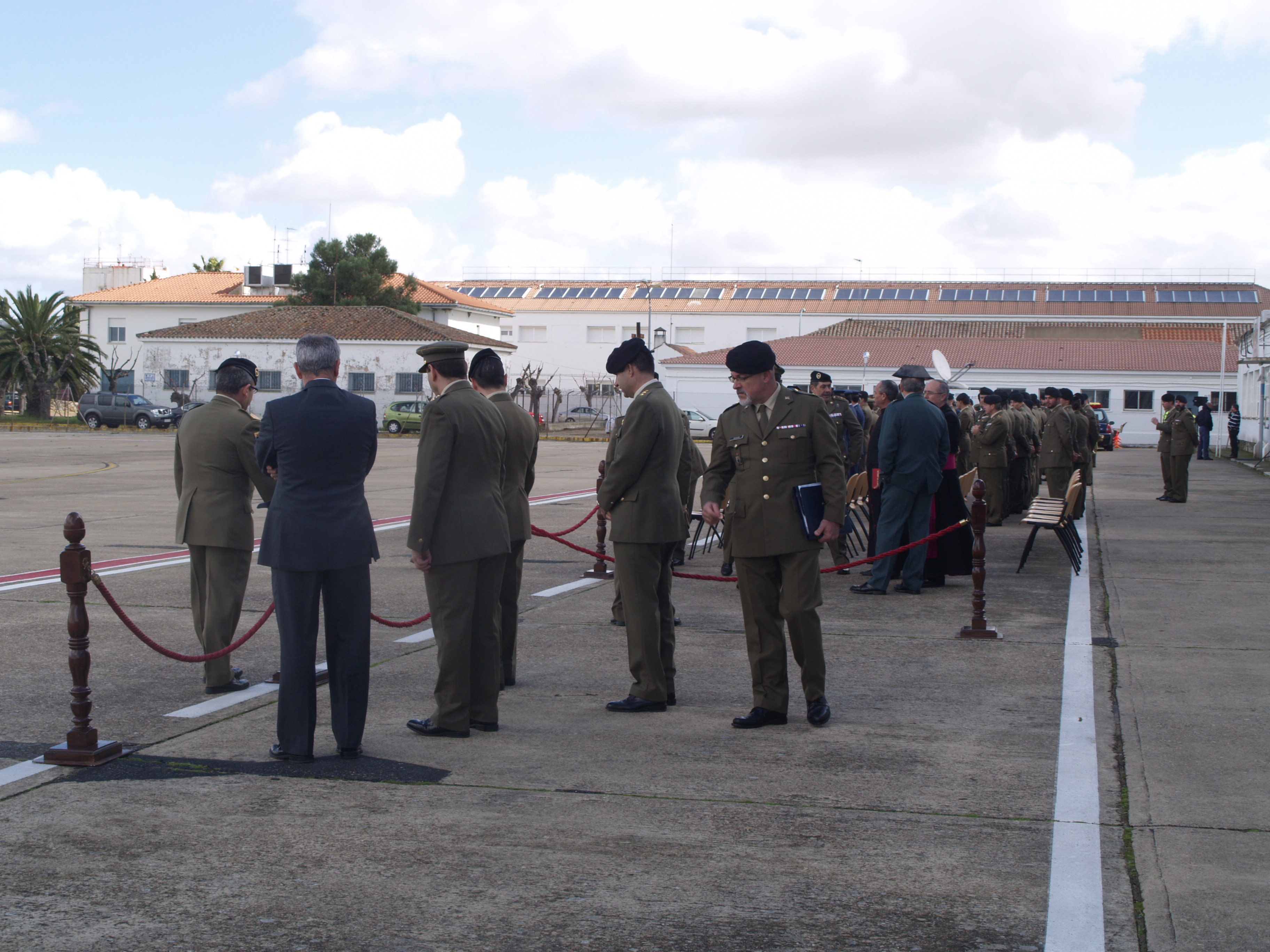 Aterriza en la Base de Talavera el féretro del soldado fallecido en Líbano