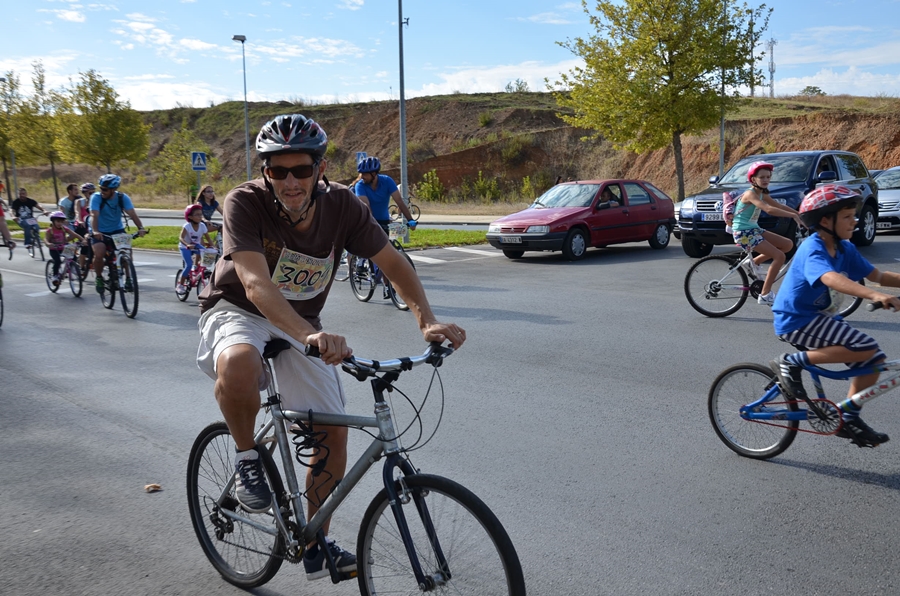 El Día de la Bicicleta reúne a muchas familias en Badajoz / Parte 2