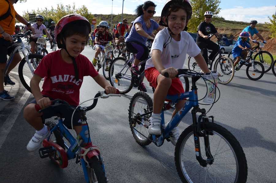 El Día de la Bicicleta reúne a muchas familias en Badajoz / Parte 2