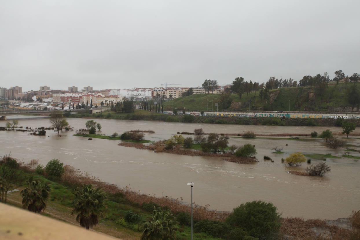 Crecida del río Guadiana a su paso por Badajoz