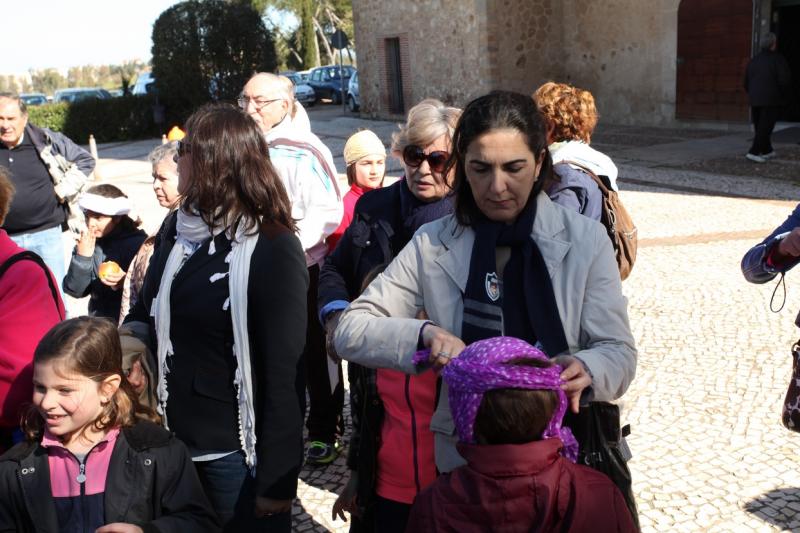 Mayores y niños buscan el tesoro perdido en la Alcazaba