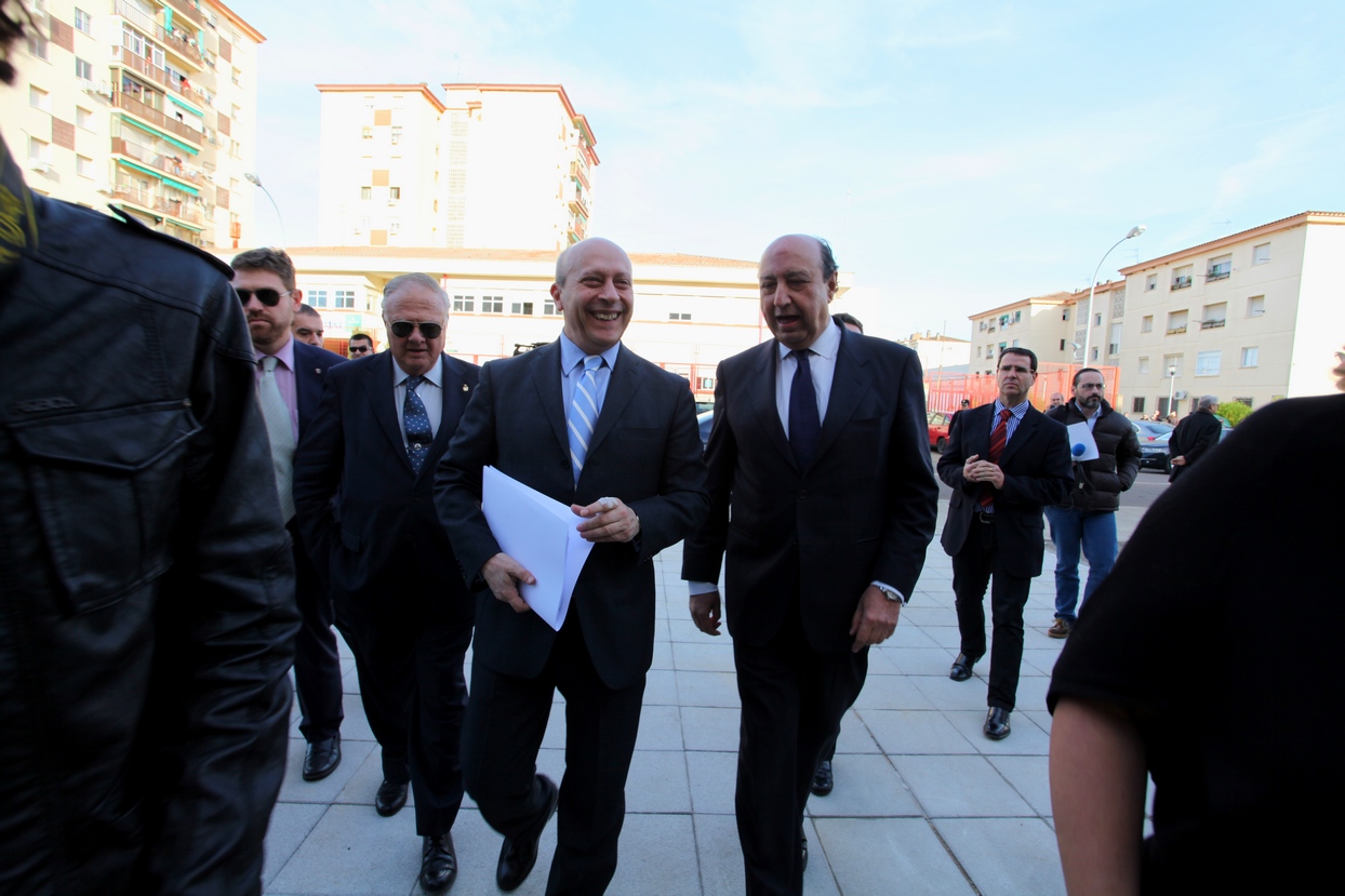 Wert inaugura la nueva Biblioteca Pública del Estado en Badajoz