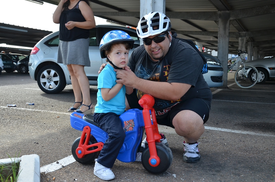 El Día de la Bicicleta reúne a muchas familias en Badajoz/ Parte 1