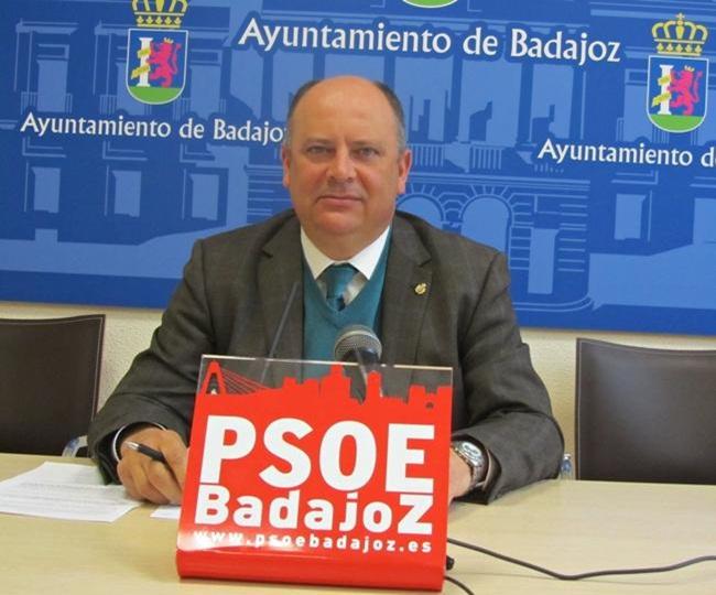 El PSOE asegura que se puede cambiar la fecha de apertura del comercio
