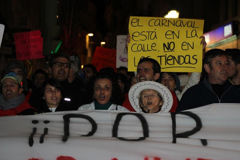 4000 pacenses defienden su Carnaval en la manifestación de ayer