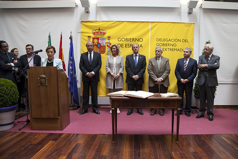 Cristina Herrera ya es la nueva delegada del Gobierno en Extremadura