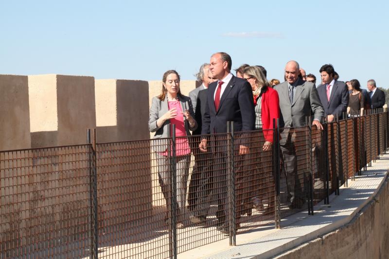 La Ministra, Ana Pastor, visita la Alcazaba de Badajoz