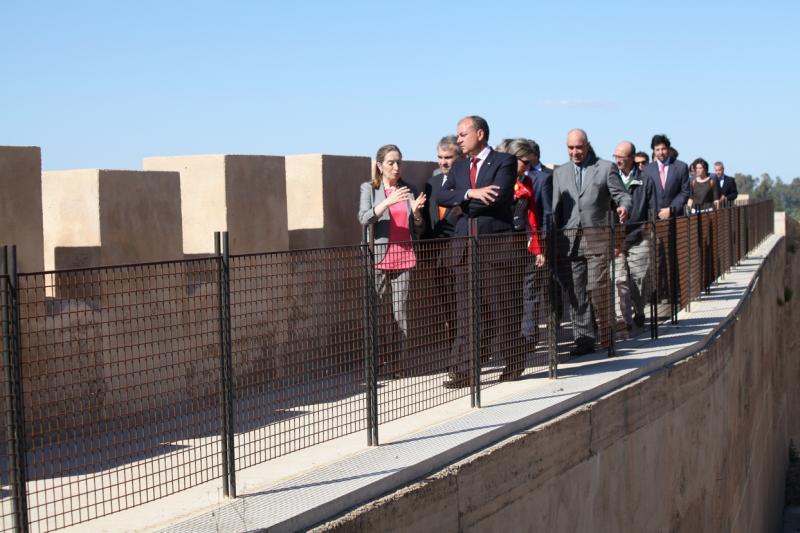 La Ministra, Ana Pastor, visita la Alcazaba de Badajoz