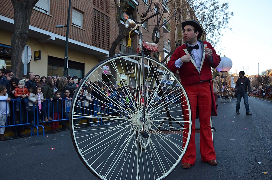 Miles de niños disfrutan de la llegada de los Reyes Magos de Oriente a Badajoz Parte II