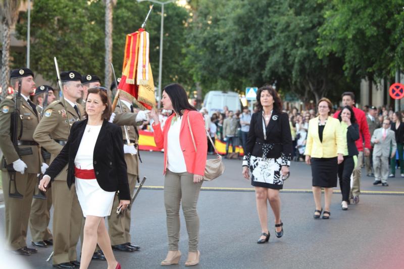 Homenaje a la Bandera y las Fuerzas Armadas? en Badajoz