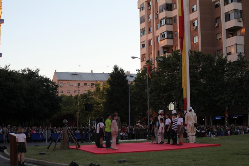 Homenaje a la Bandera y las Fuerzas Armadas? en Badajoz