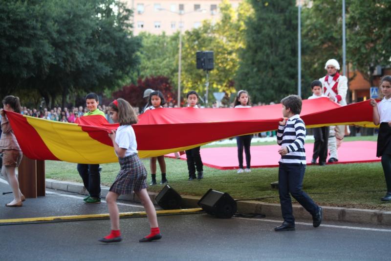 Homenaje a la Bandera y las Fuerzas Armadas? en Badajoz