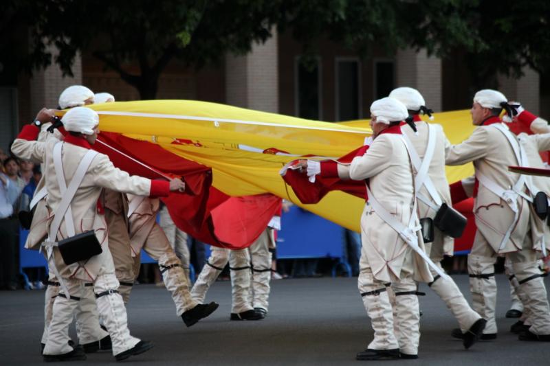 Homenaje a la Bandera y las Fuerzas Armadas? en Badajoz