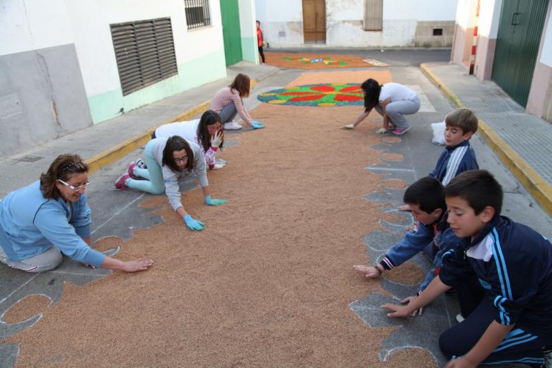 San Vicente de Alcántara se viste de gala para celebrar El Corpus Christi