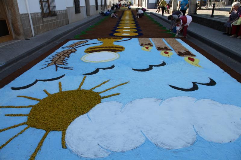 San Vicente de Alcántara se viste de gala para celebrar El Corpus Christi