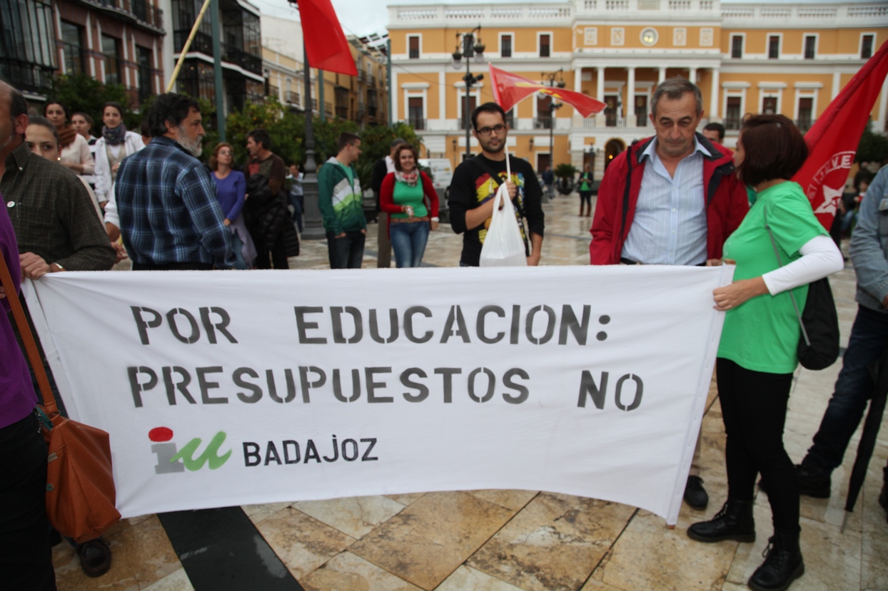 Imágenes de la manifestación de Badajoz contra la Ley Wert