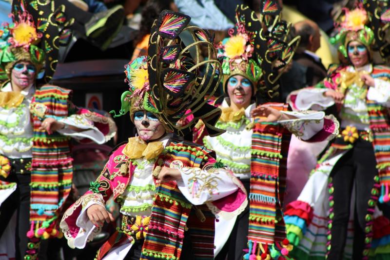 Gran Desfile de Comparsas de Badajoz 2014, parte 1