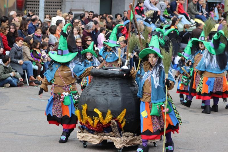 Gran Desfile de Comparsas de Badajoz 2014, parte 1