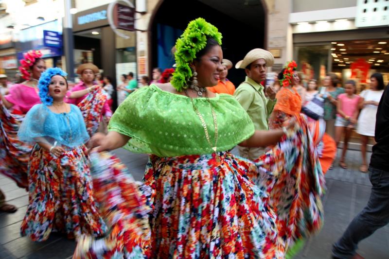 Imágenes del Festival Folklórico Internacional de Extremadura en Badajoz