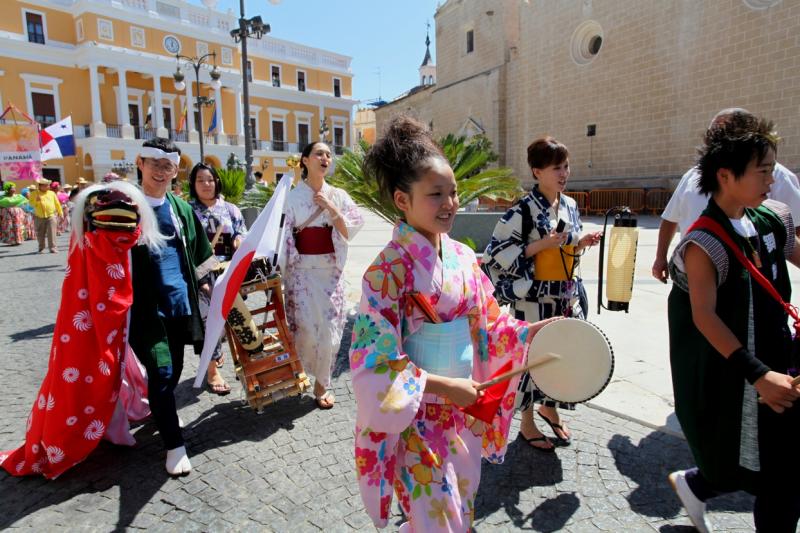 Imágenes del Festival Folklórico Internacional de Extremadura en Badajoz