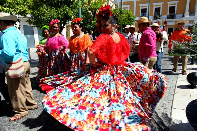 Imágenes del Festival Folklórico Internacional de Extremadura en Badajoz