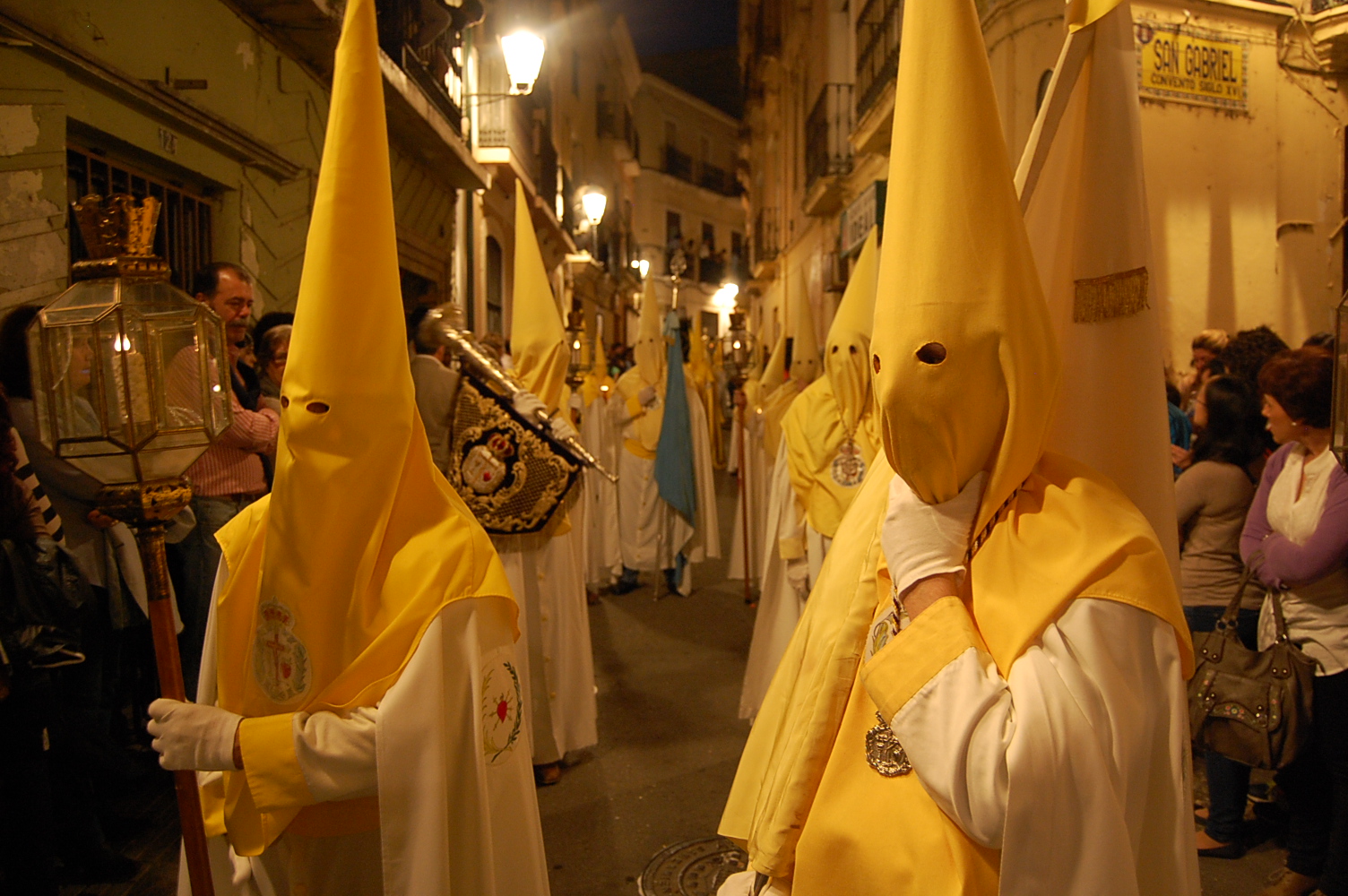 Fotografías del Lunes Santo 2014 en Badajoz