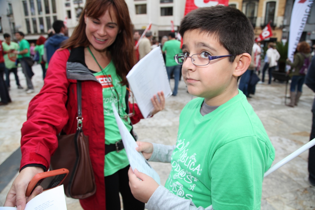 Imágenes de la manifestación de Badajoz contra la Ley Wert