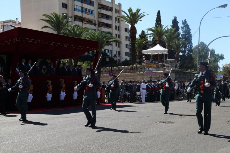 Imágenes del desfile en Badajoz con motivo del Día de la Guardia Civil Imágenes del desfile en Badajoz con motivo del Día de la Guardia Civil