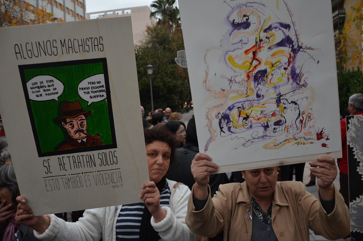 Imágenes de la manifestación contra la violencia de género en Badajoz