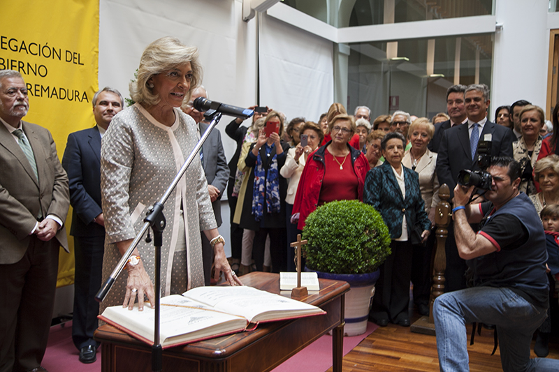 Cristina Herrera ya es la nueva delegada del Gobierno en Extremadura