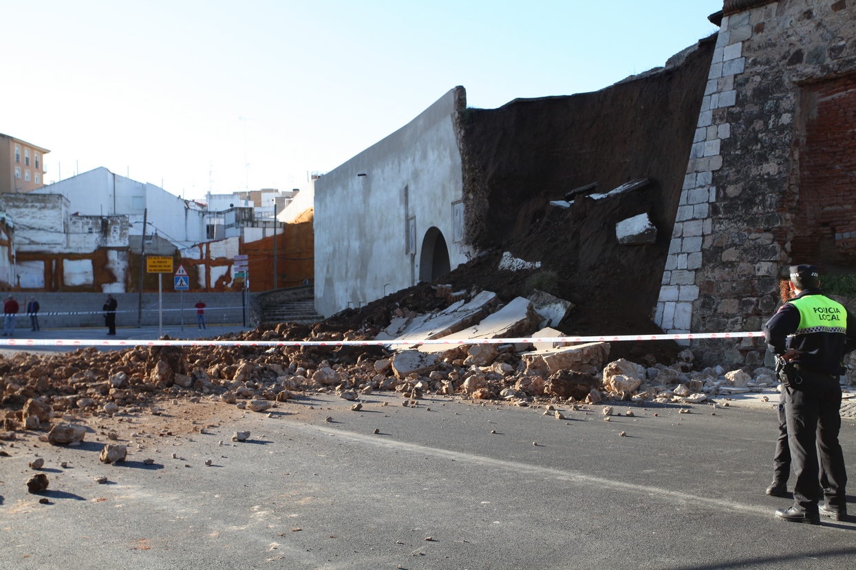 Derrumbe de Puerta Trinidad en Badajoz