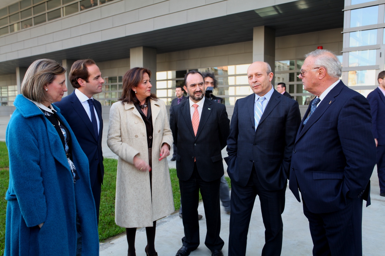 Wert inaugura la nueva Biblioteca Pública del Estado en Badajoz