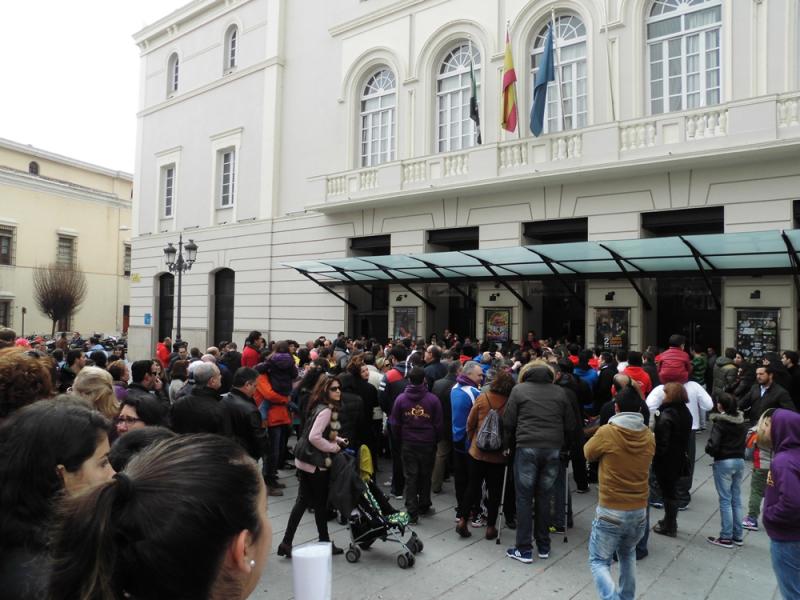 Las comparsas dejan solo al Ayuntamiento en el sorteo del Gran Desfile