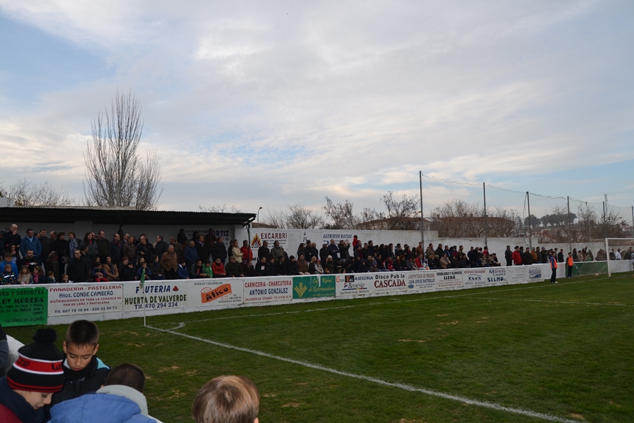 Imágenes del torneo benéfico de fútbol de Valverde de Leganés - Parte II
