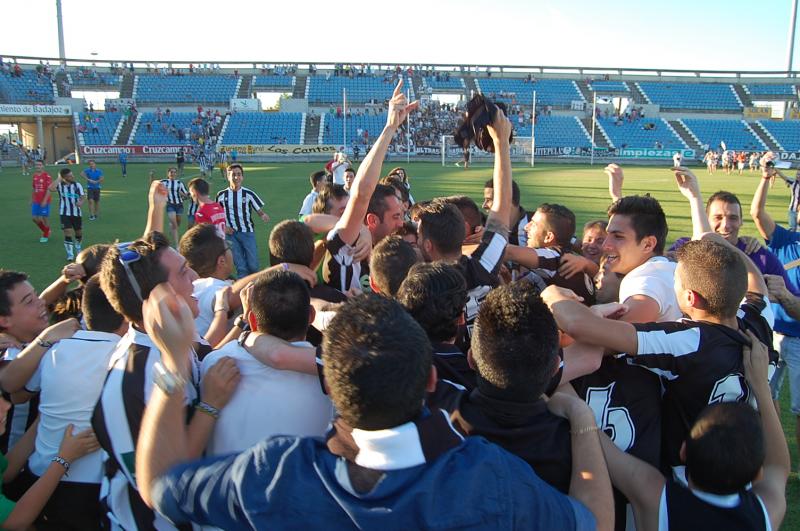 Reportaje sobre el ascenso del CD.Badajoz en imágenes