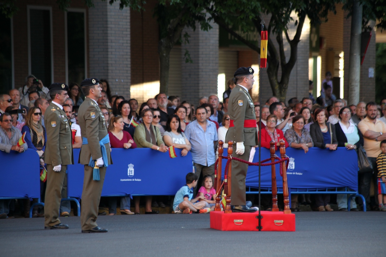 Homenaje a la Bandera y las Fuerzas Armadas? en Badajoz