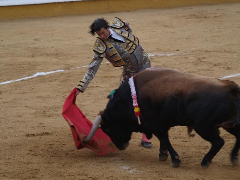 Imágenes de la primera corrida de la Feria de San Juan 2014