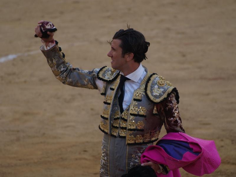 Imágenes de la primera corrida de la Feria de San Juan 2014