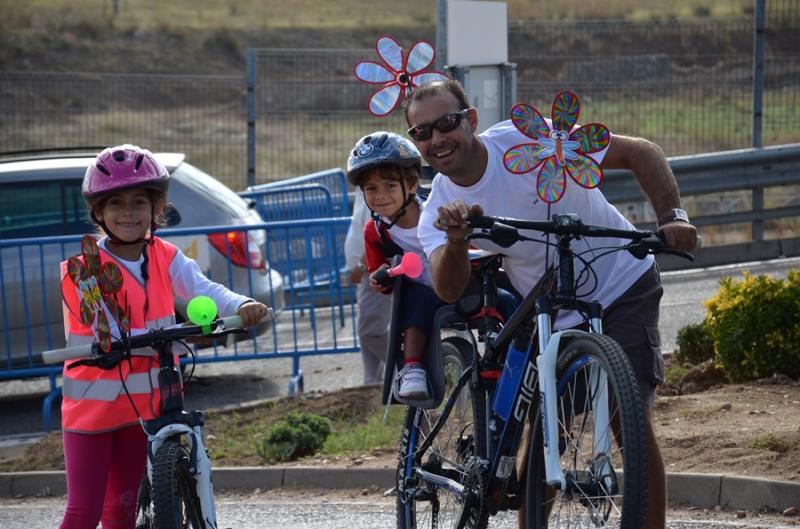 El Día de la Bicicleta reúne a muchas familias en Badajoz/ Parte 1