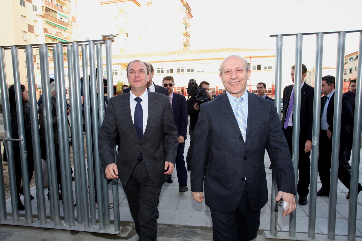 Wert inaugura la nueva Biblioteca Pública del Estado en Badajoz