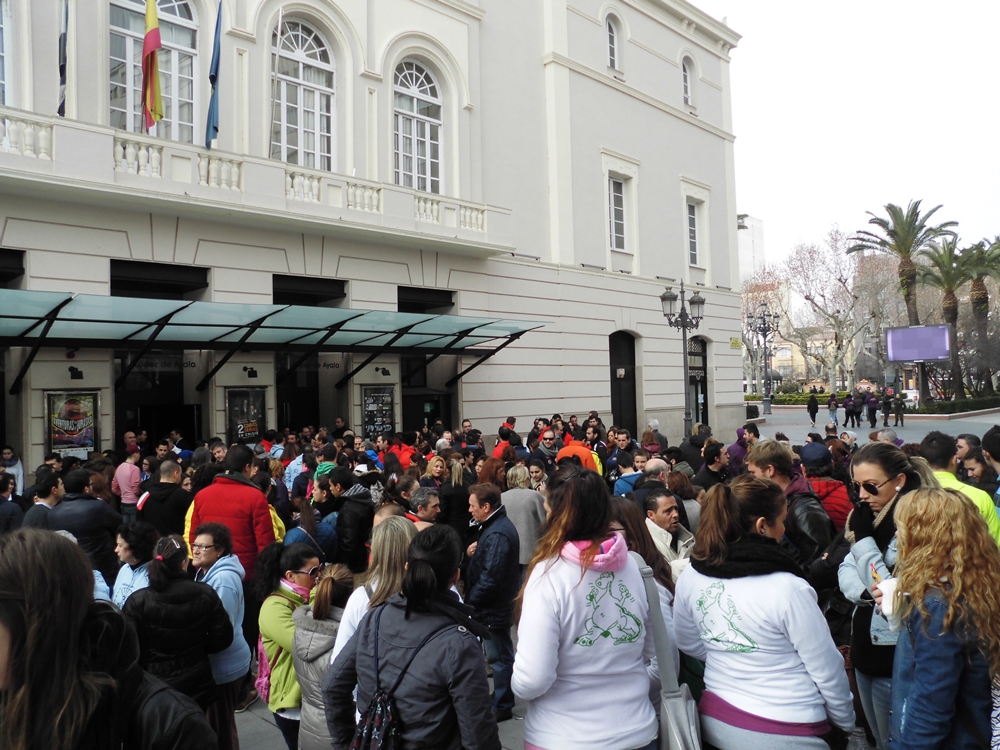 Las comparsas dejan solo al Ayuntamiento en el sorteo del Gran Desfile