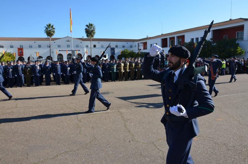 La Base Aérea de Talavera la Real celebra el día de su patrona, la Virgen de Loreto / PARTE 2