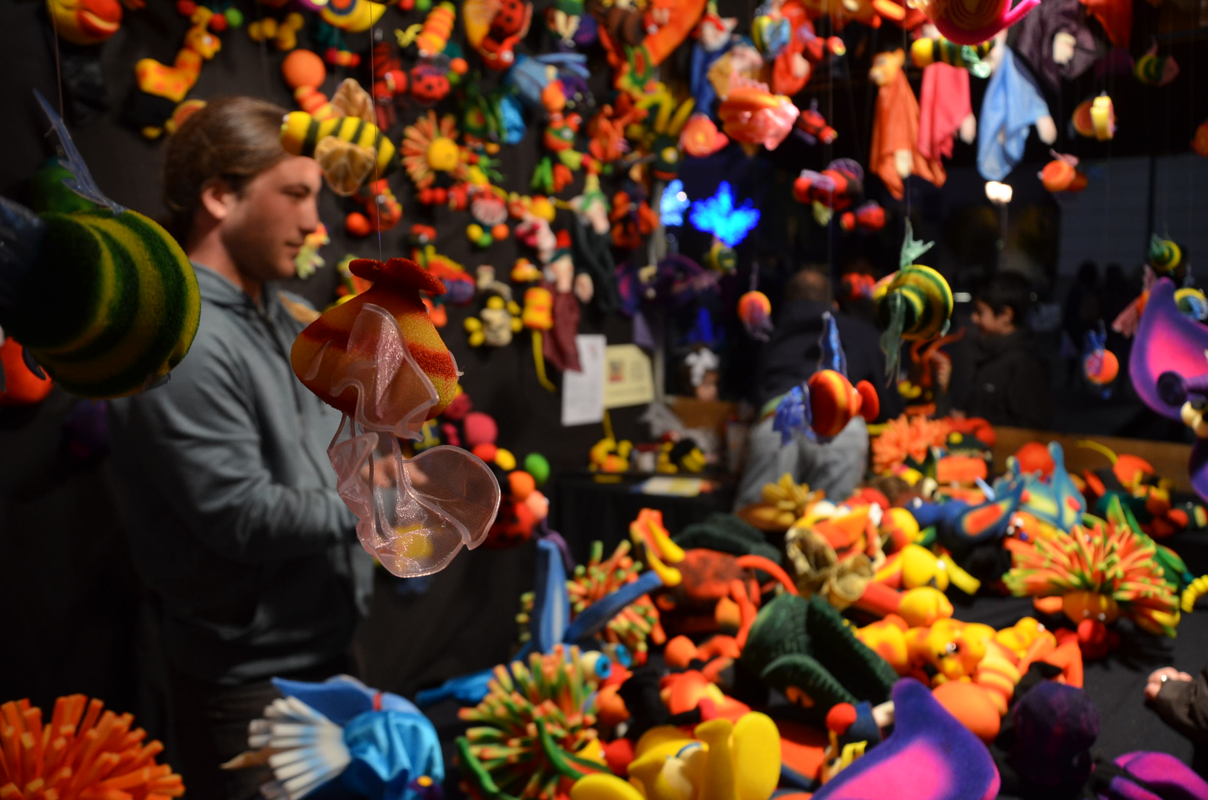 Mercadillo navideño en el Paseo de San Francisco de Badajoz - REPOR - 