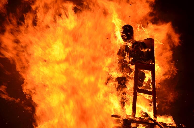 Instantes de las Candelas de Santa Marina en Badajoz