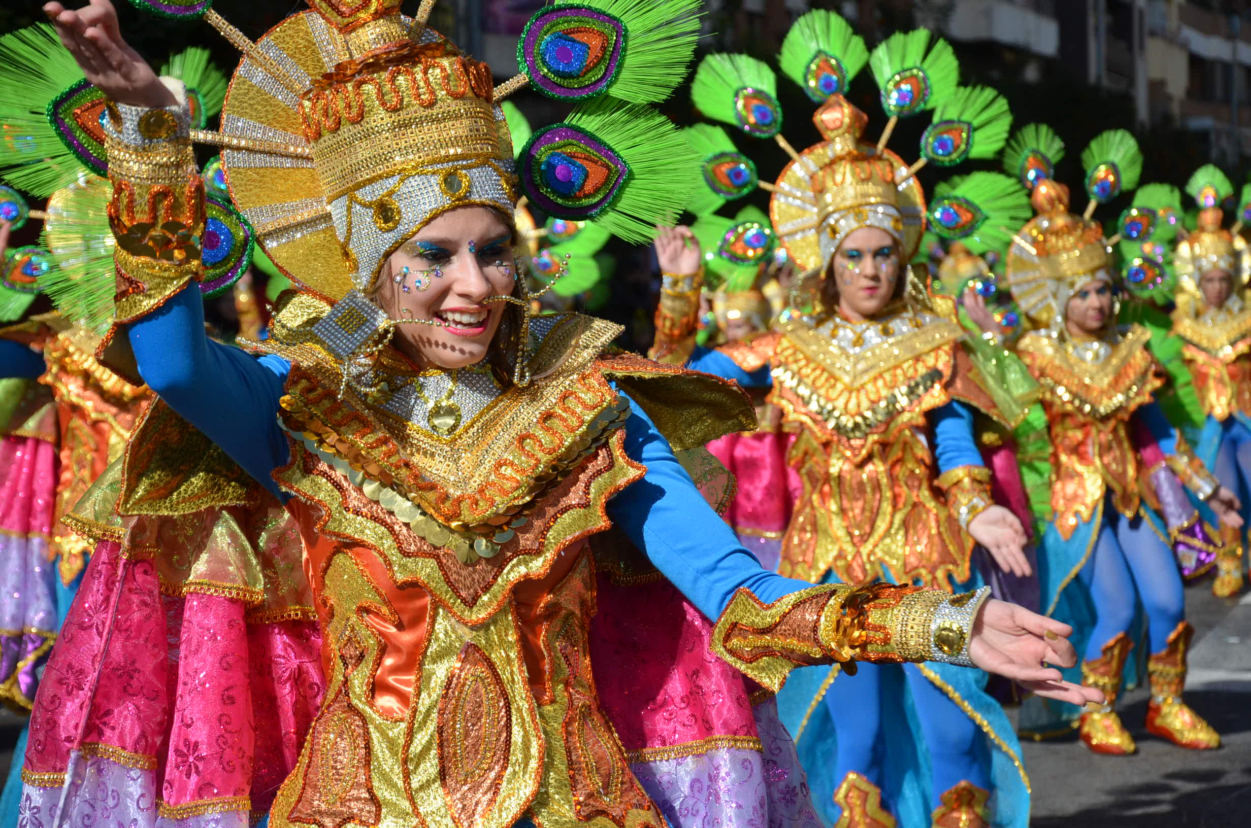 Las 40 mejores imágenes grupales del Desfile de Comparsas, parte 1